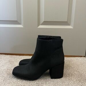 Black Women's Ankle Boots - Classic Block Heel